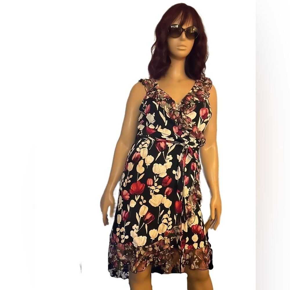 White House Black Market Floral Faux Wrap Dress, Size 14 - Picture 2 of 5